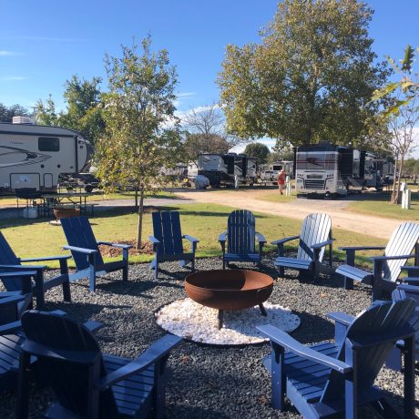 Circle of chairs at Dallas NE Campground